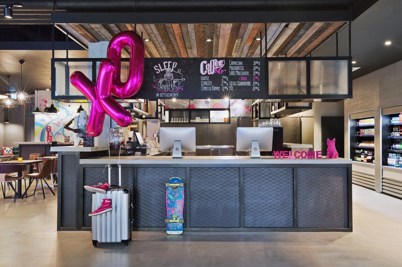 Moxy Berlin Humboldthain Park Bagian luar foto