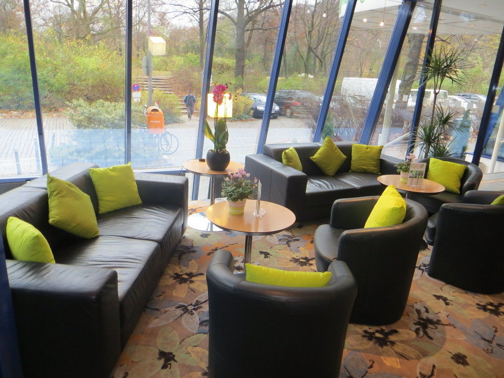 Moxy Berlin Humboldthain Park Bagian luar foto