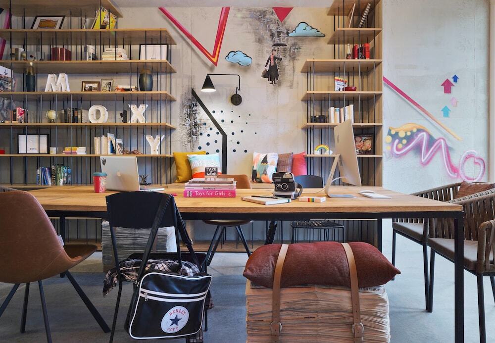 Moxy Berlin Humboldthain Park Bagian luar foto